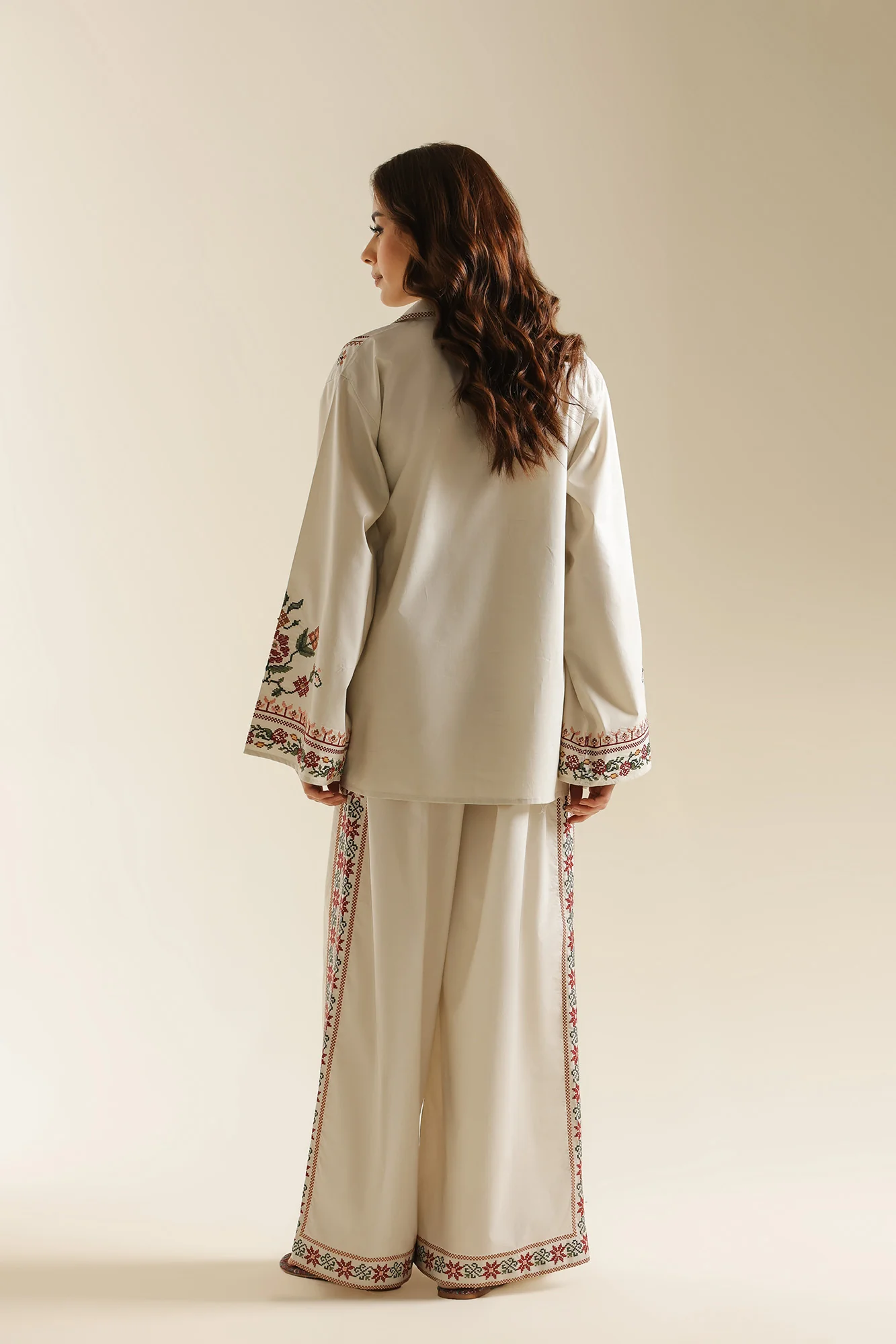 EMBROIDERED SUIT (E0779/119/006) - Image 3