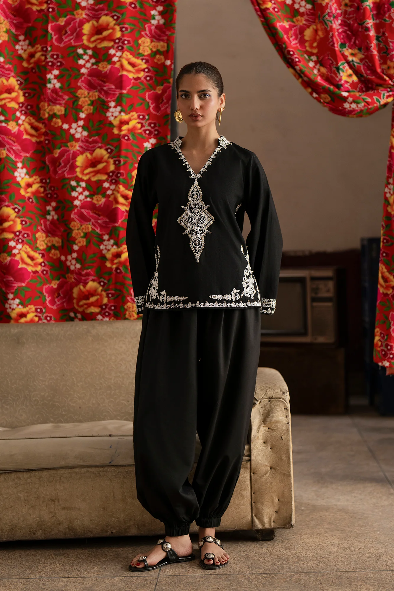 EMBROIDERED TOP (E0629/119/901) - Image 3