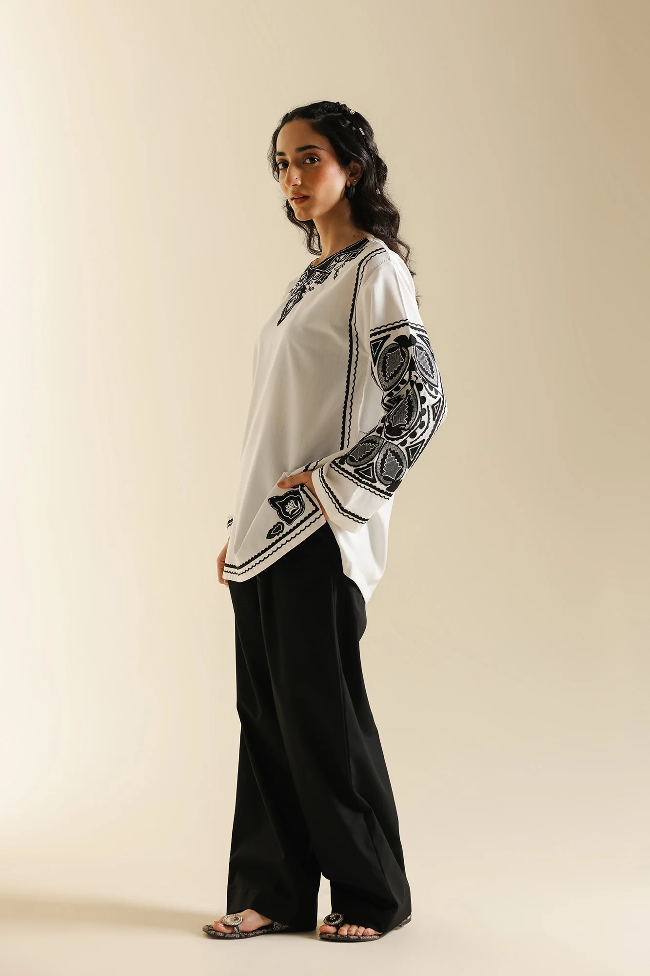 TOP (E0645/119/001) - Image 3