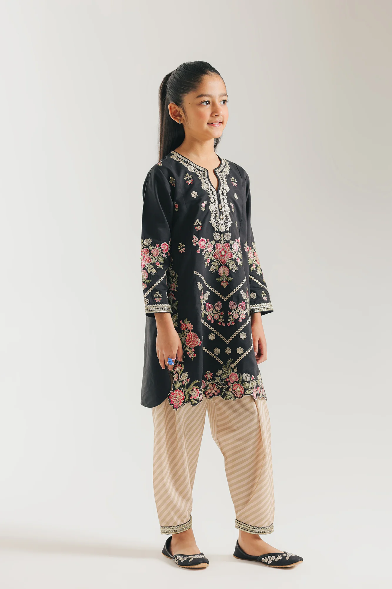 EMBROIDERED SUIT (E0924/404/901 E0924/304/901) - Image 2