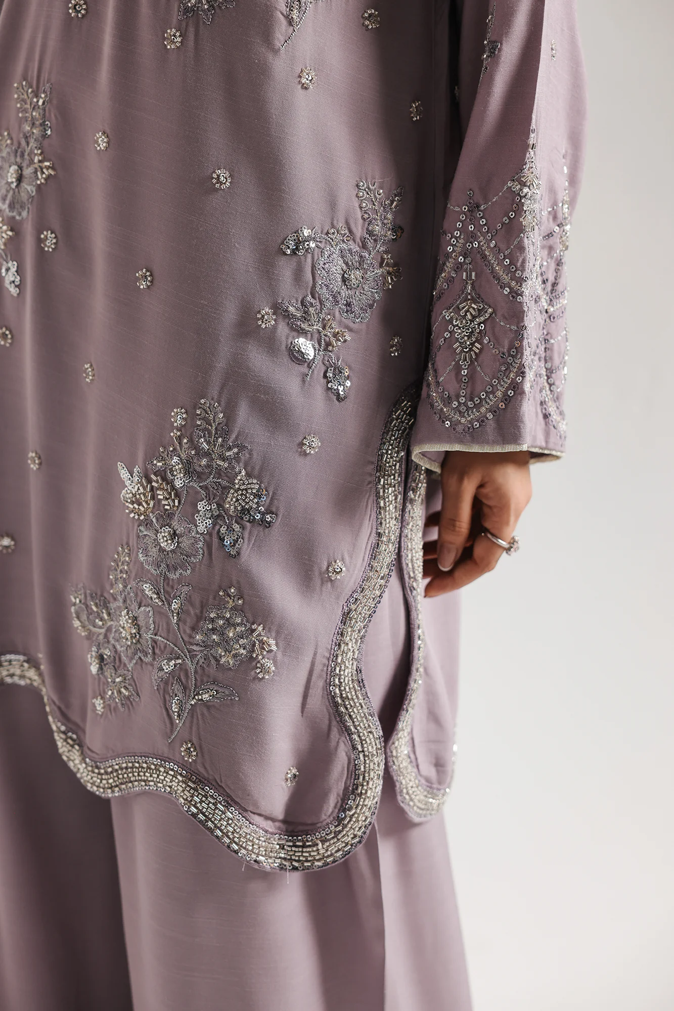 EMBROIDERED SUIT (E0936/104/511) - Image 6