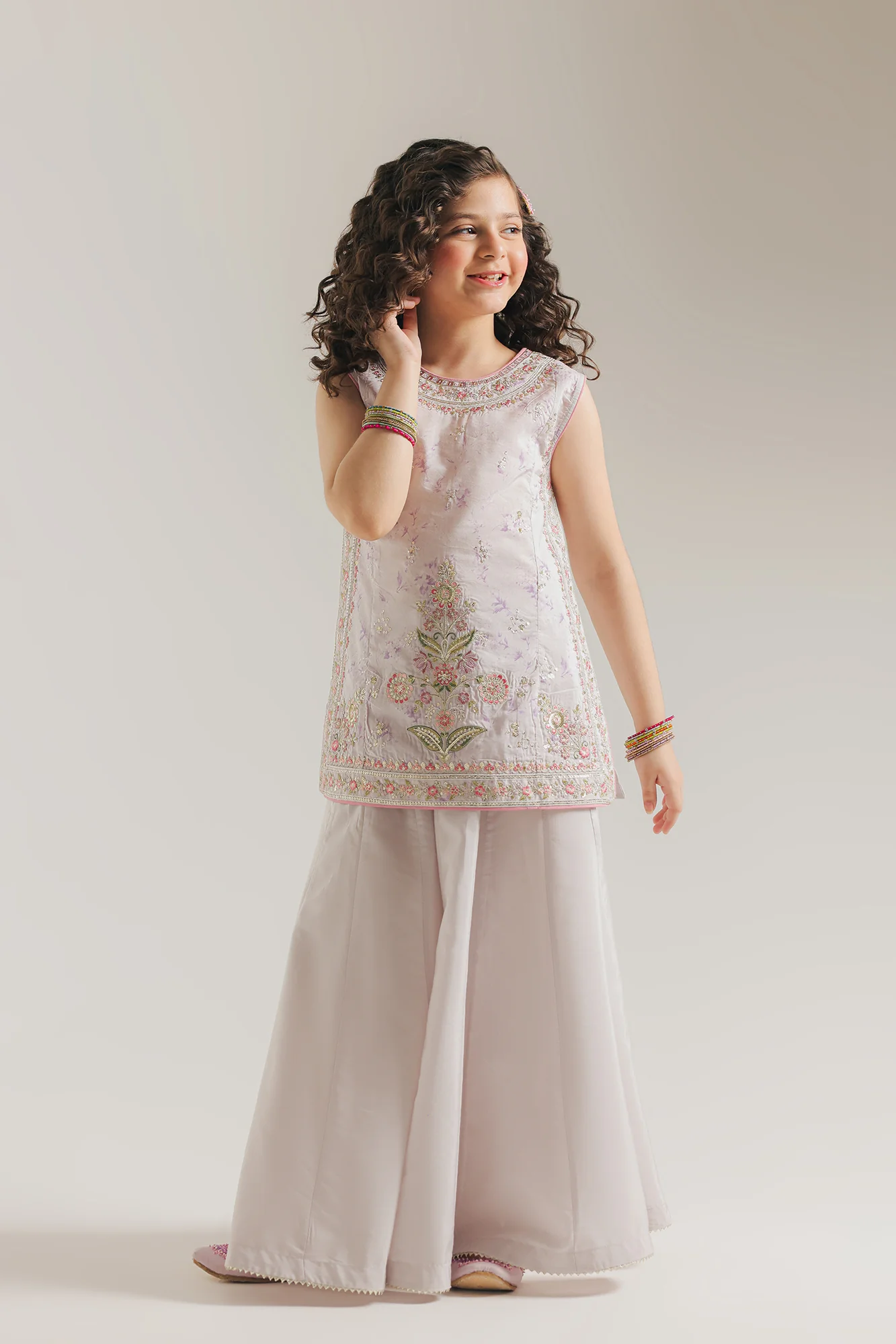 EMBROIDERED SUIT (E0937/404/531 E0937/304/531)