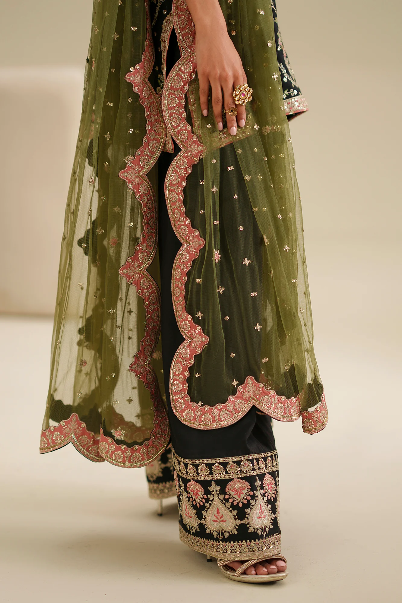EMBROIDERED SUIT (E1057/104/902) - Image 4