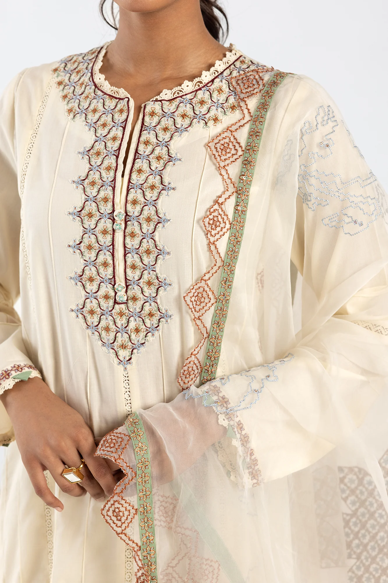 EMBROIDERED SUIT (E0599/105/003) - Image 3