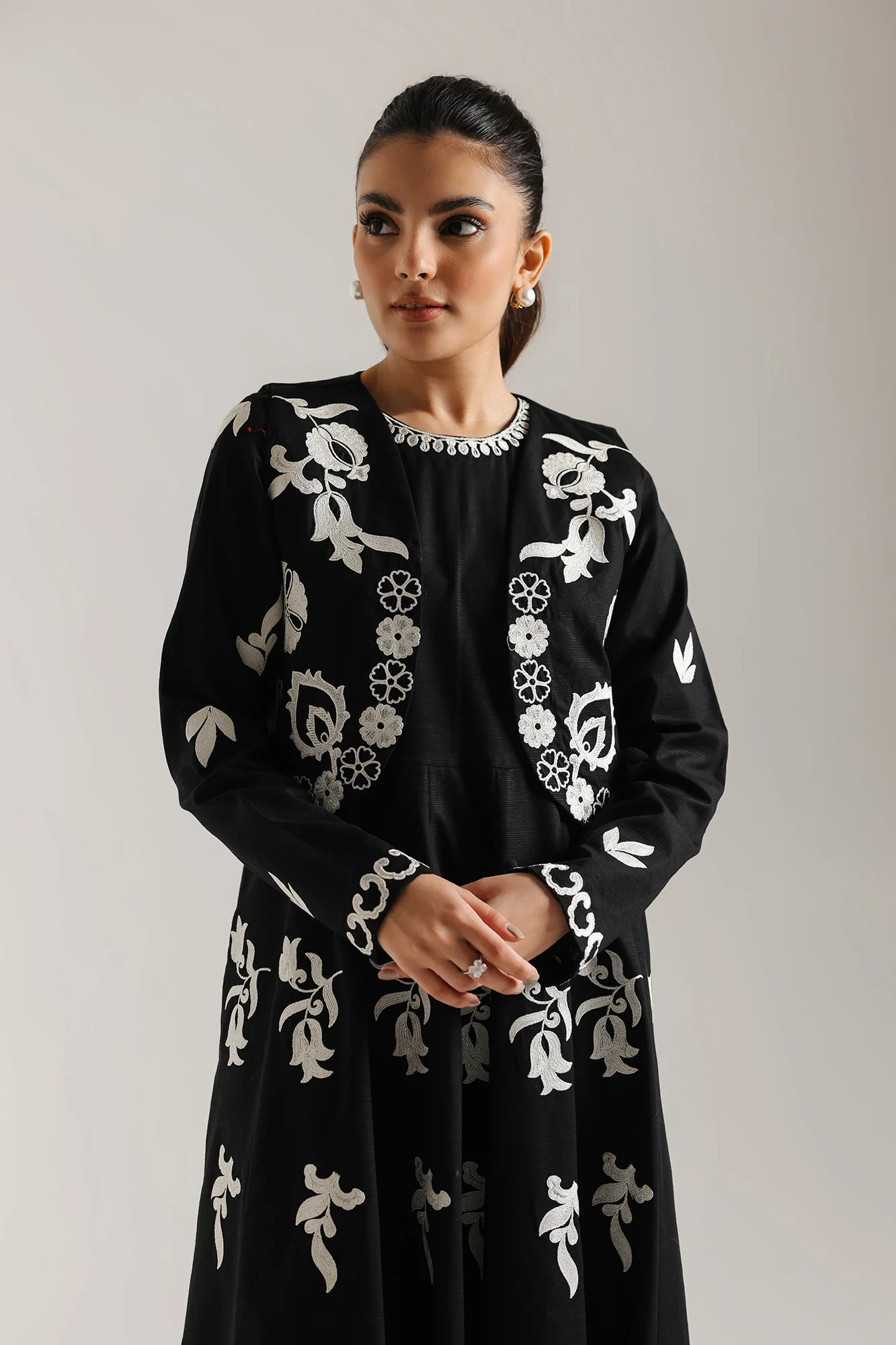 EMBROIDERED DRESS (E6960/102/902) - Image 4