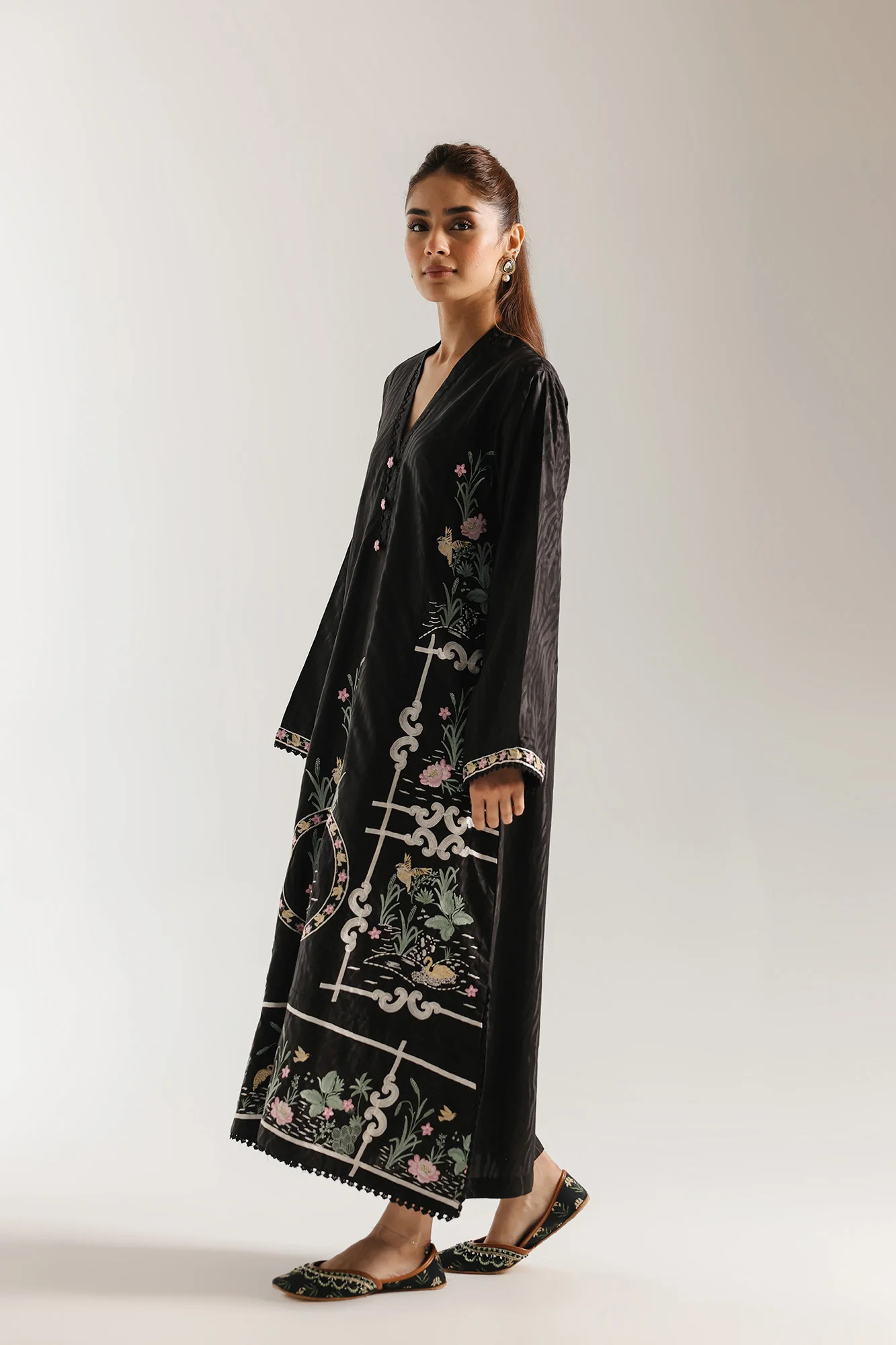 EMBROIDERED KAFTAN (E7702/102/902) - Image 3