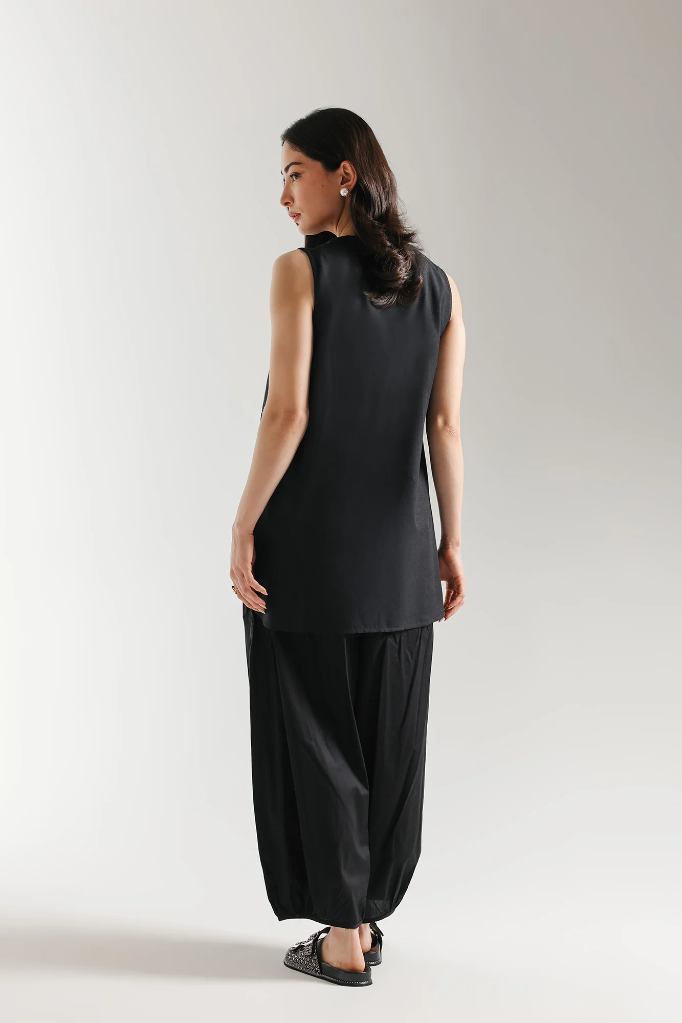 EMBROIDERED KURTI (E7909/102/902) - Image 4