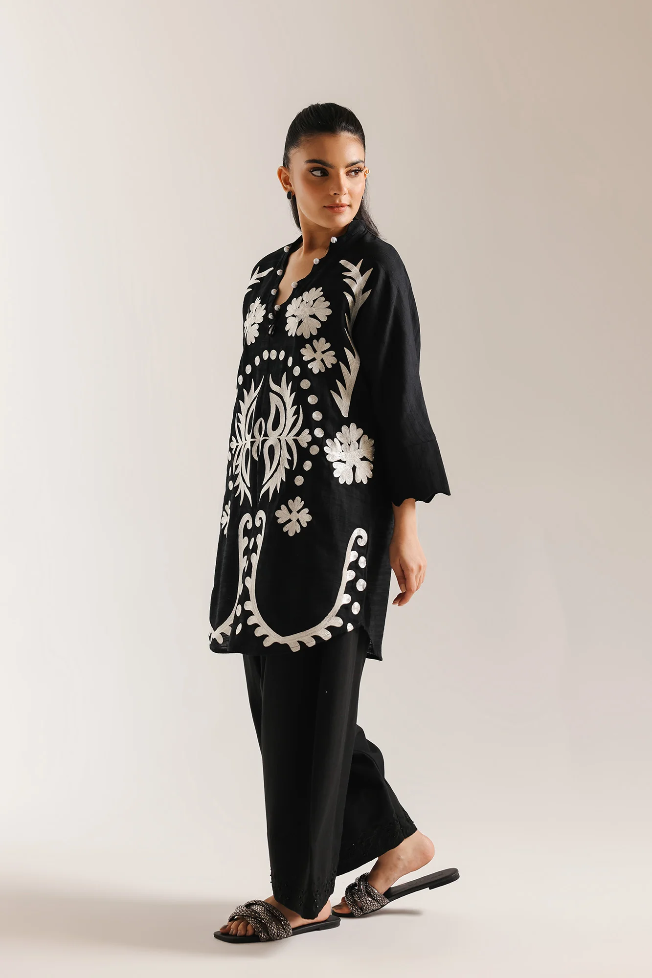 EMBROIDERED SHIRT (E7572/102/901) - Image 3