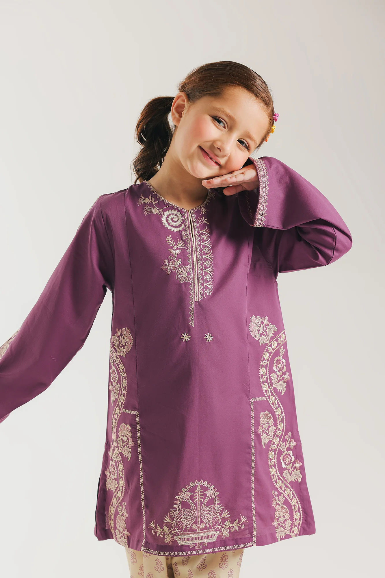 EMBROIDERED SUIT (E1551/402/522 E1551/302/522)