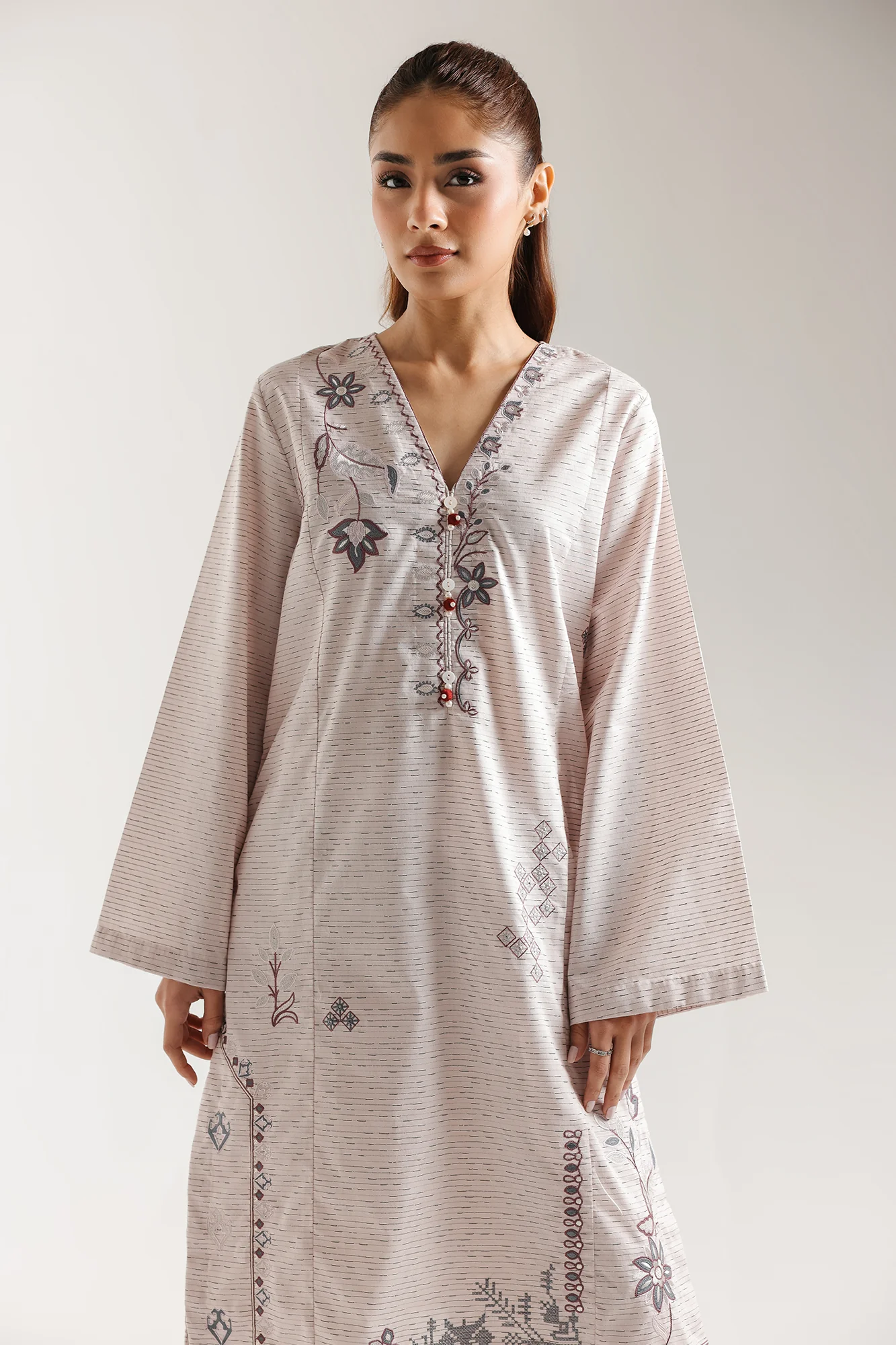EMBROIDERED SUIT (E6978/102/330) - Image 4