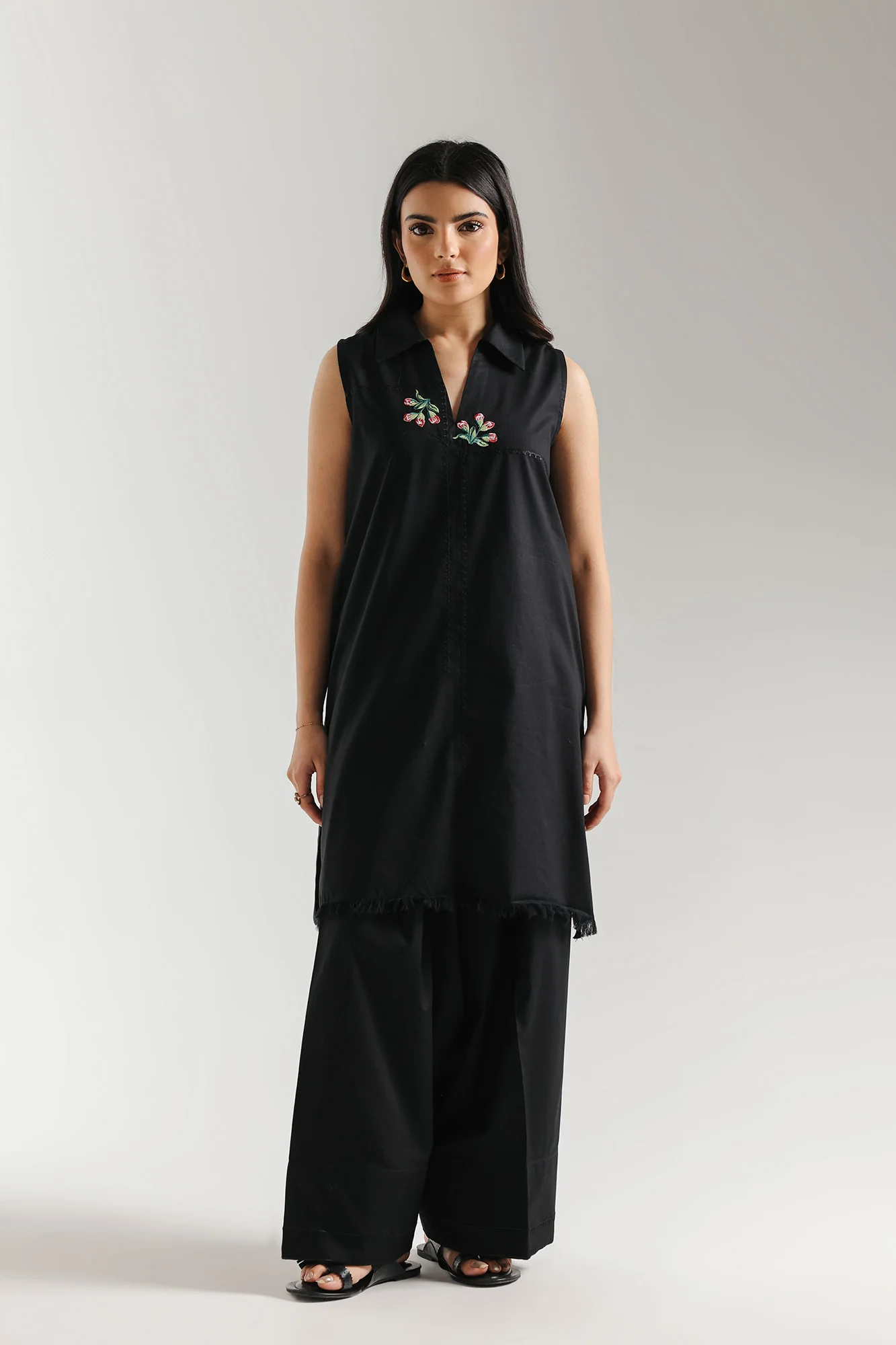 EMBROIDERED SUIT (E7740/102/902) - Image 2