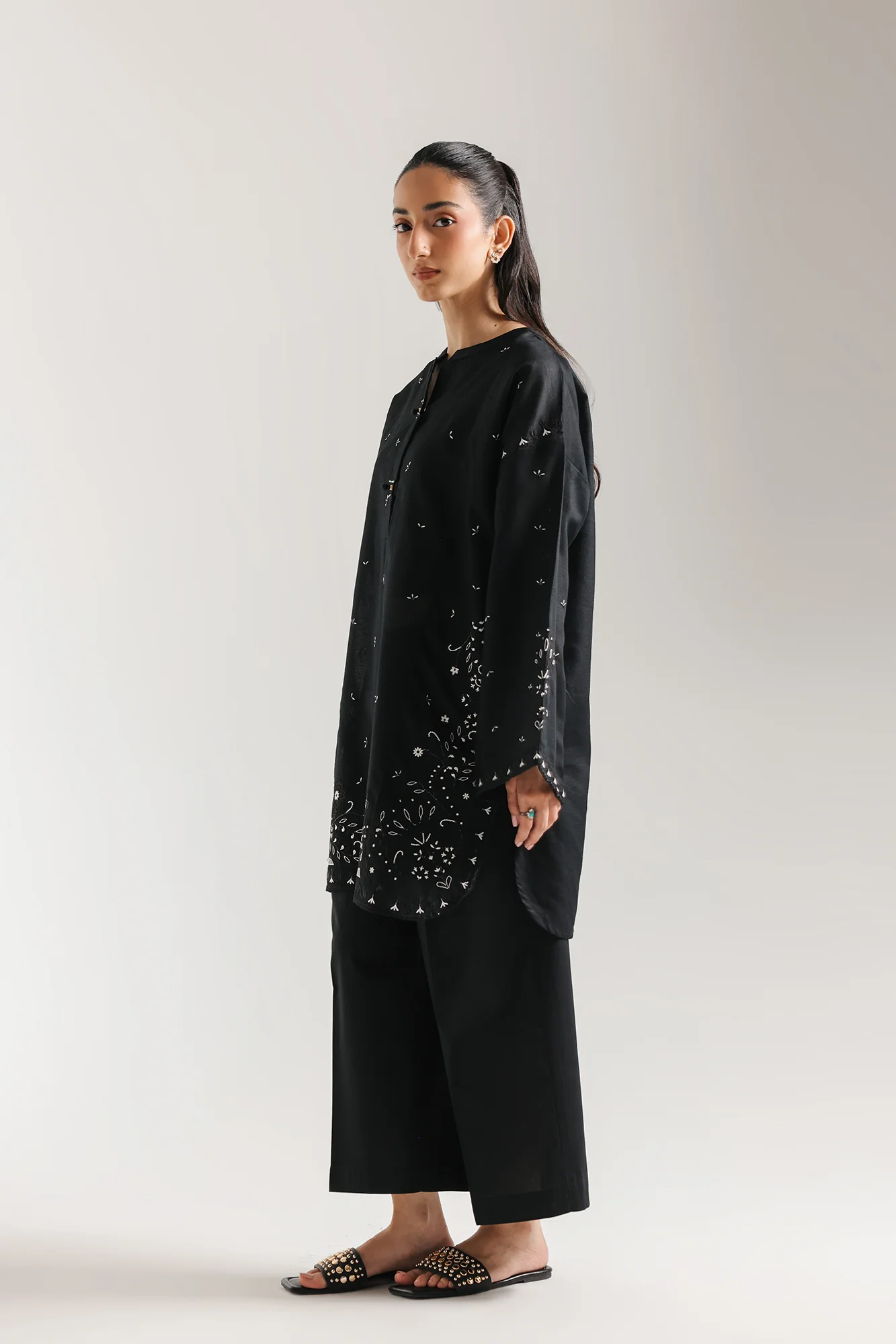 EMBROIDERED SUIT (E7748/102/902) - Image 2