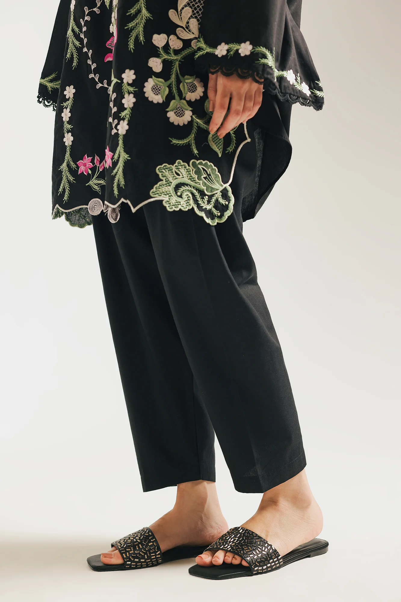 SHALWAR (E7142/102/902) - Image 3
