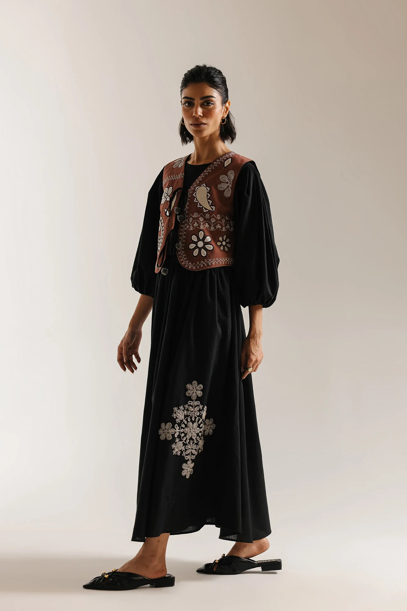 EMBROIDERED DRESS (E1013/101/901) - Image 3