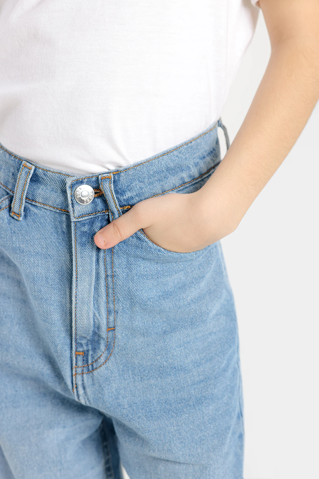 JEANS (E0966/401/625) - Image 2