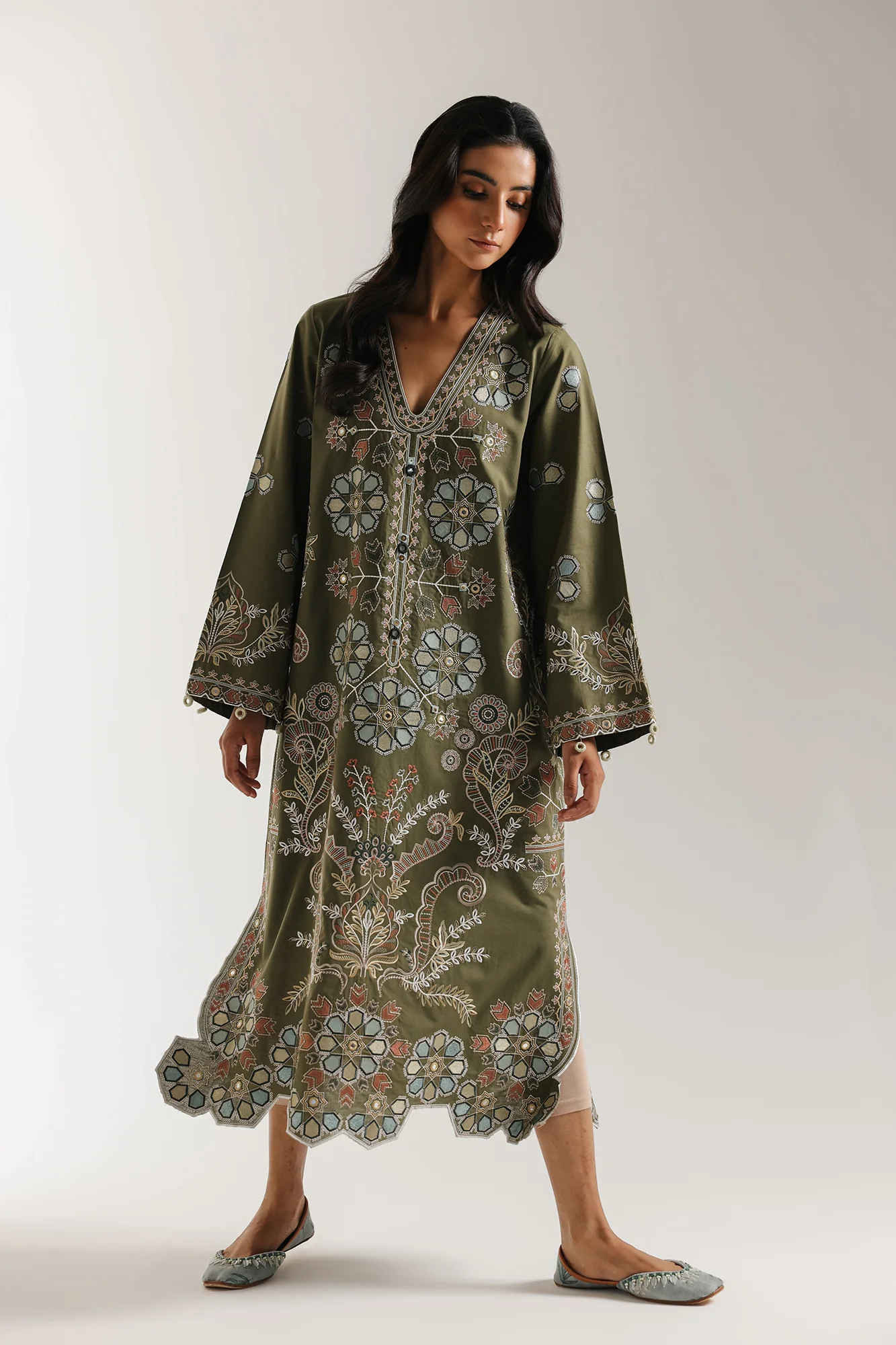 EMBROIDERED SHIRT (E3630/103/725)