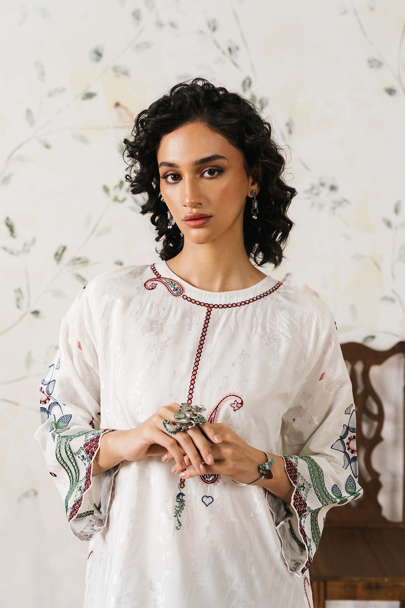 EMBROIDERED SUIT (E2658/103/005) - Image 3
