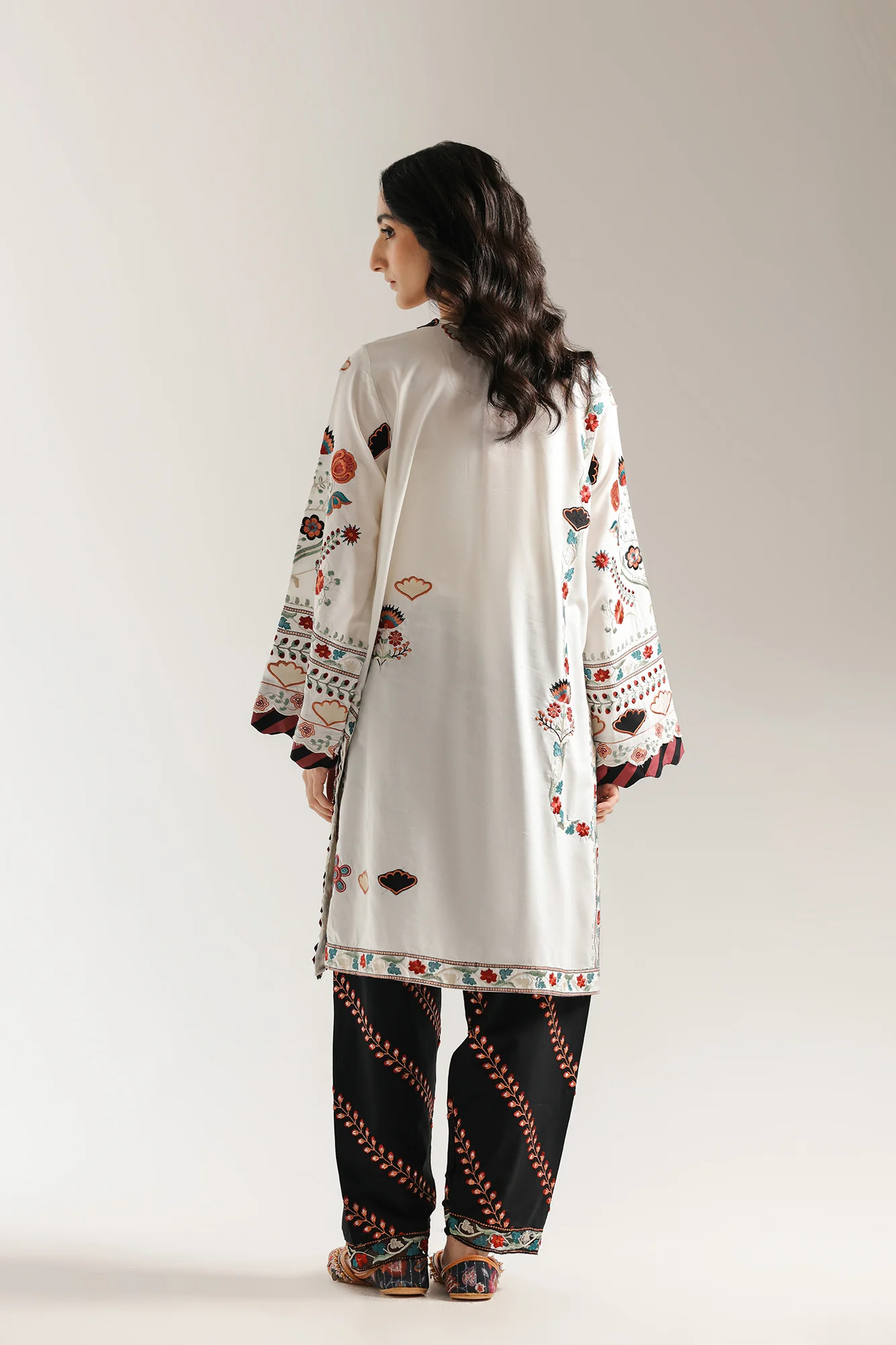 EMBROIDERED SUIT (E3478/103/003) - Image 4