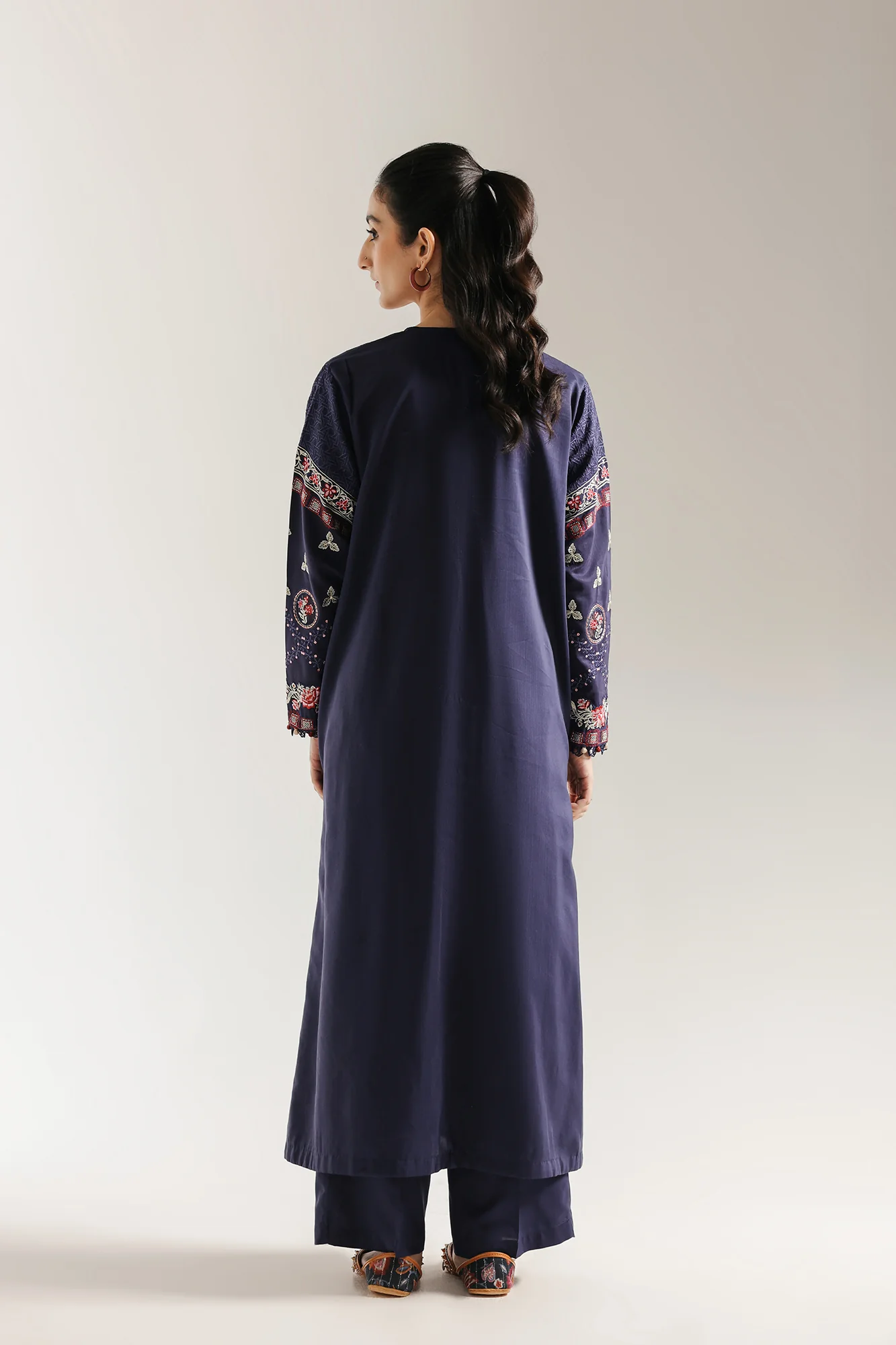 EMBROIDERED SUIT (E3513/103/622) - Image 2