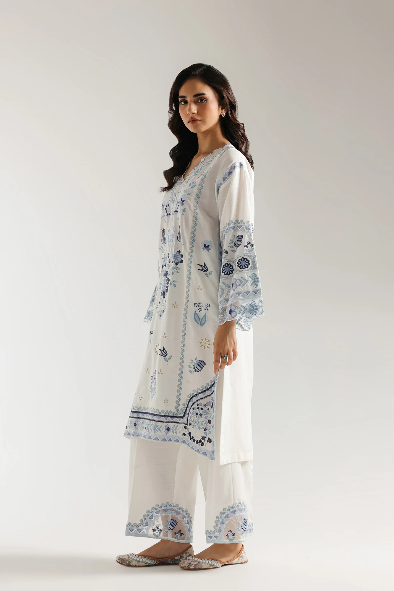 EMBROIDERED SUIT (E3514/103/003) - Image 2