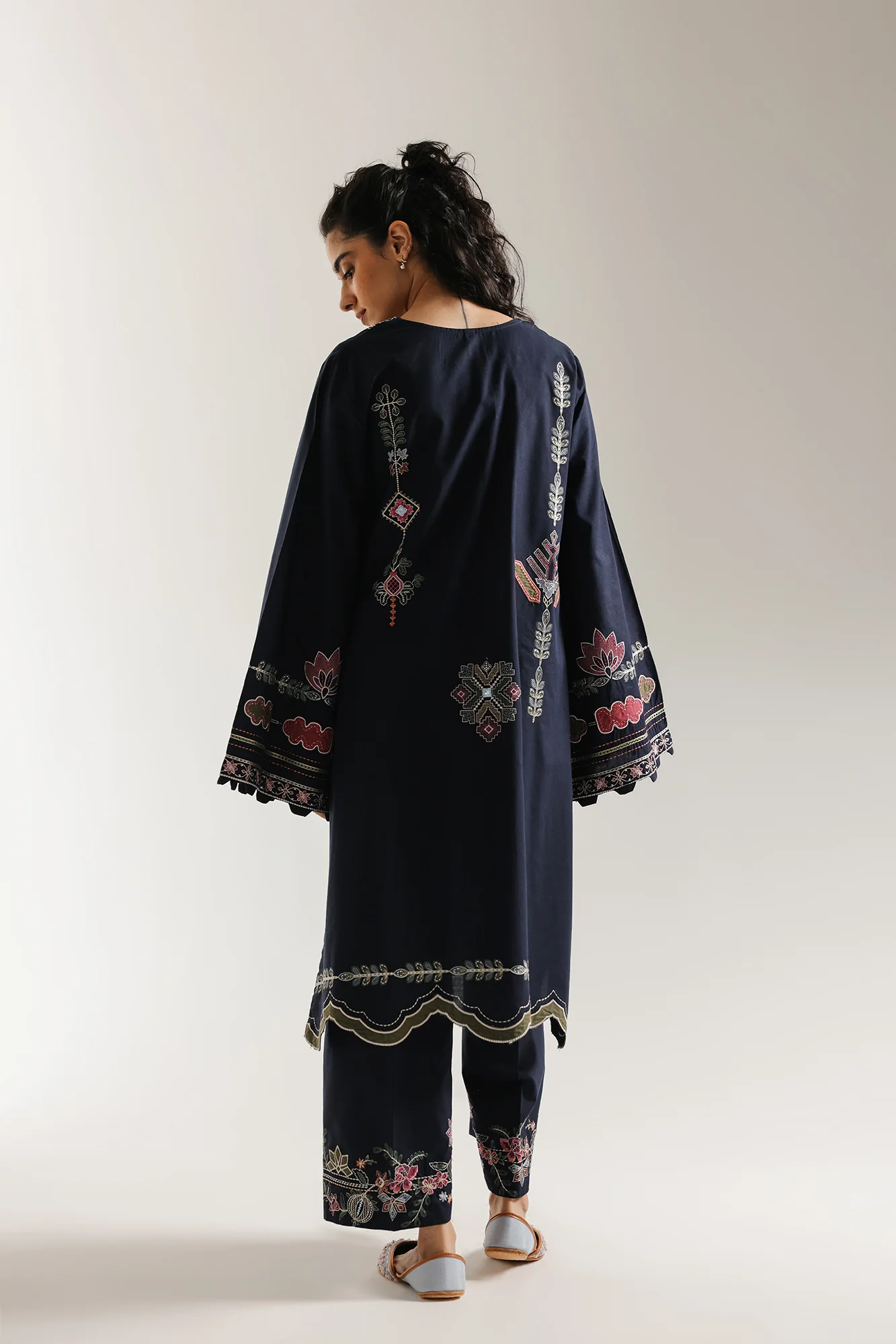 EMBROIDERED SUIT (E3629/103/624) - Image 4