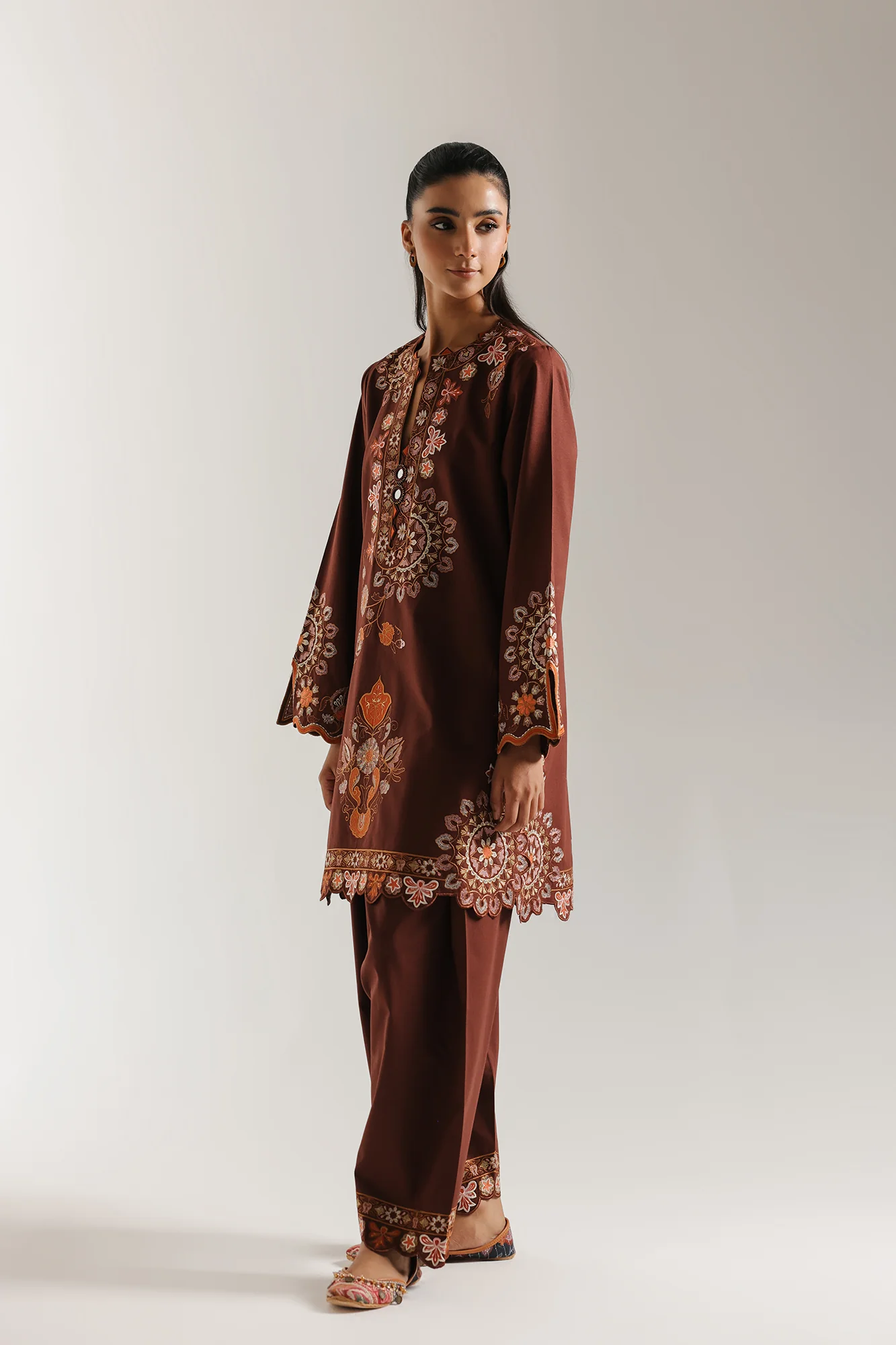 EMBROIDERED SUIT (E3648/103/317) - Image 3