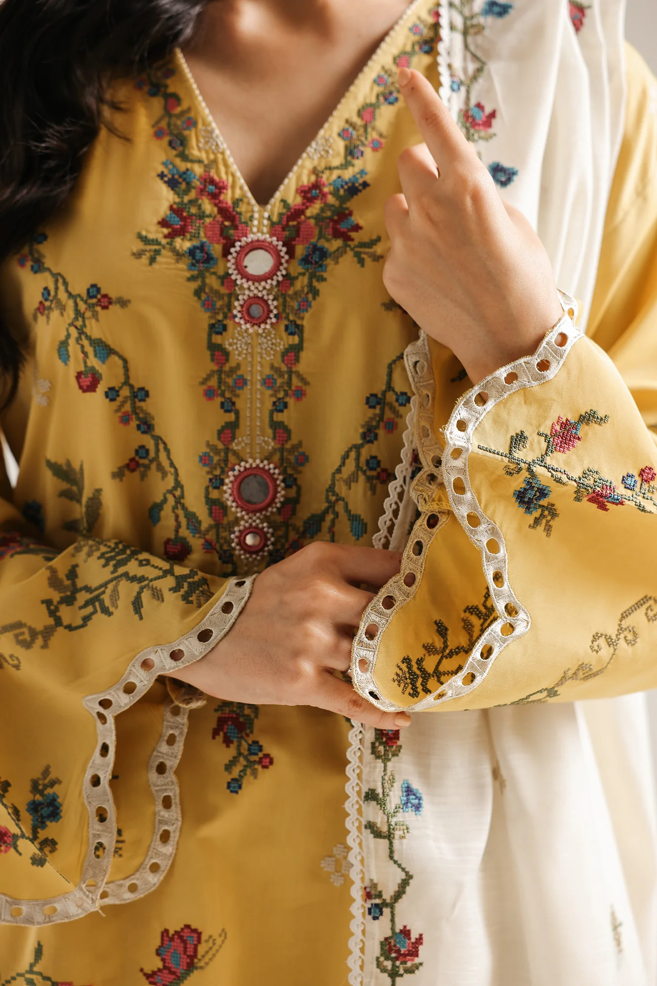 EMBROIDERED SUIT (E4024/103/108) - Image 6