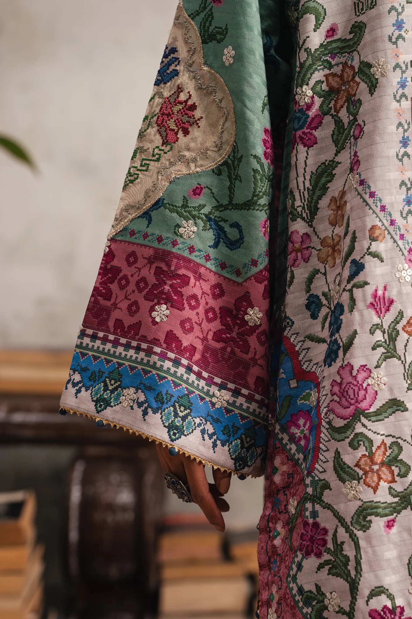 EMBROIDERED SUIT (E4035/103/817) - Image 6