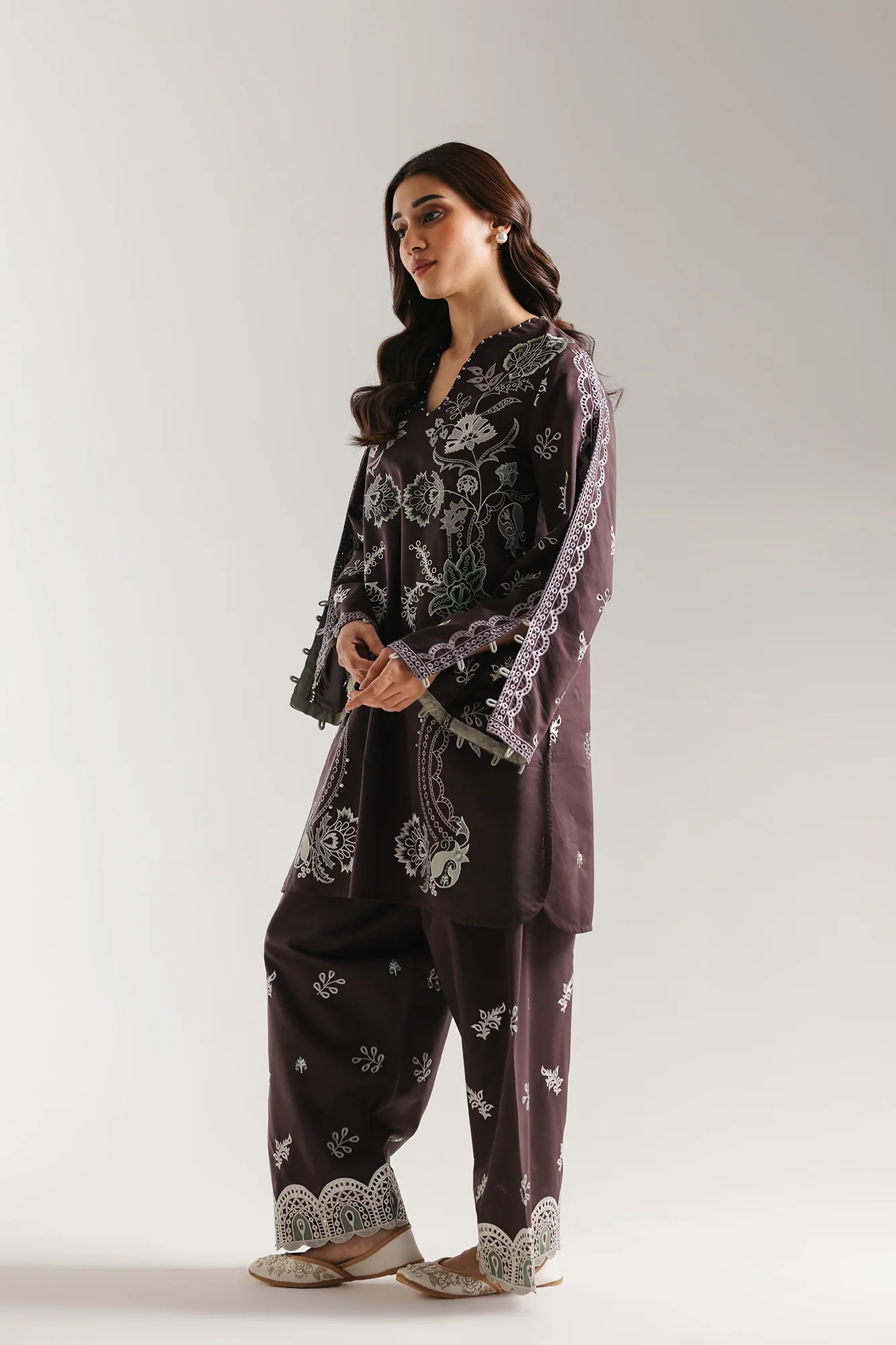 EMBROIDERED SUIT (E4079/103/516) - Image 3