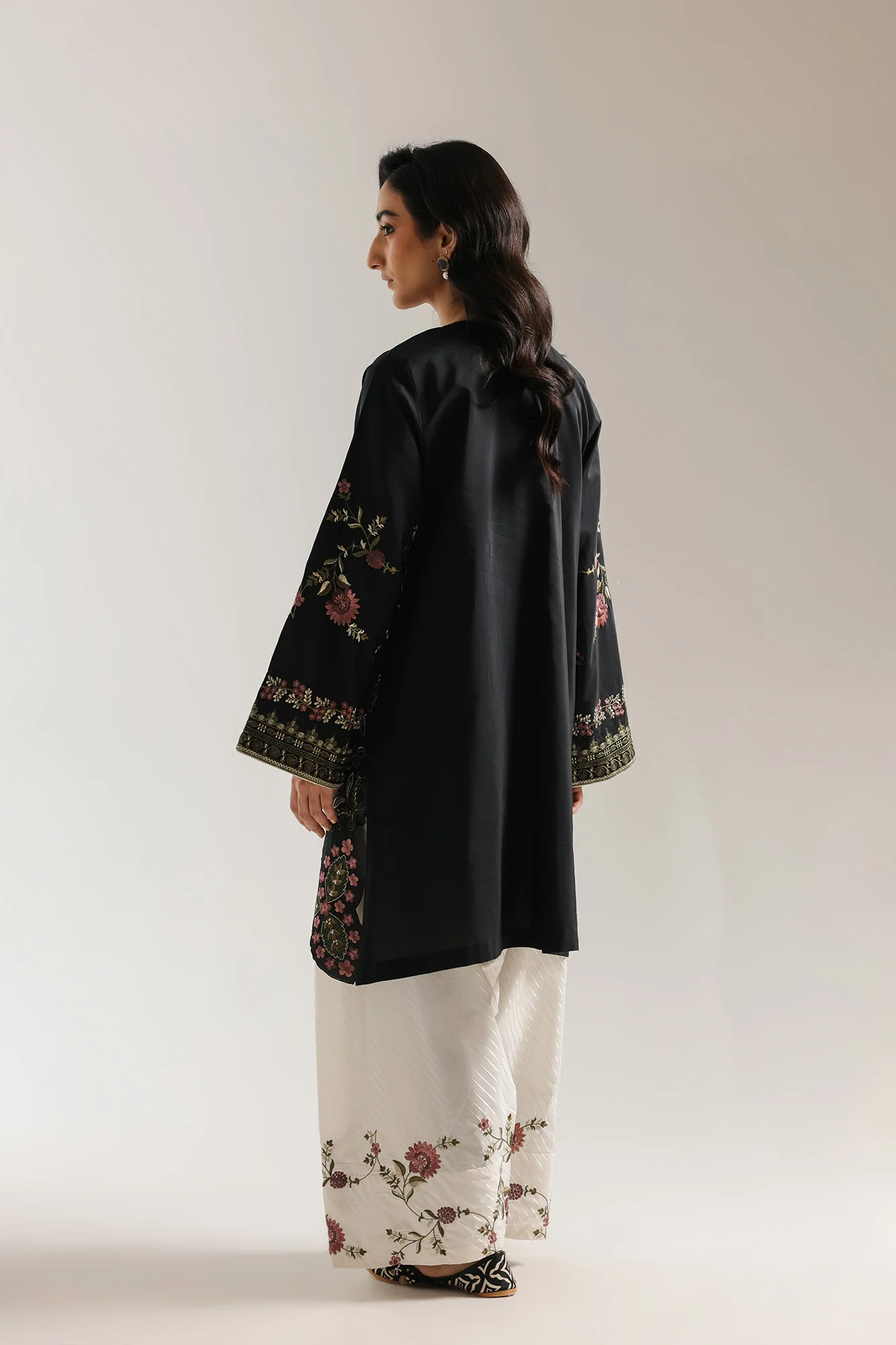 EMBROIDERED SUIT (E4104/103/802) - Image 4