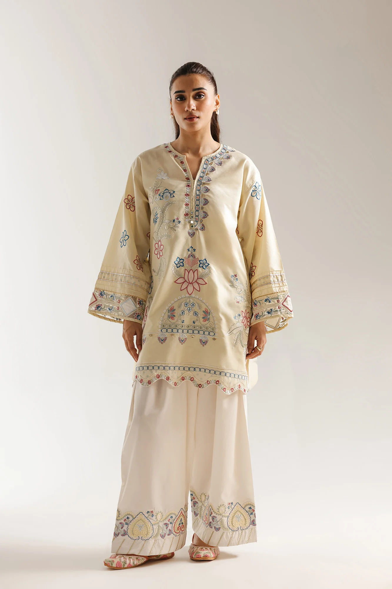 EMBROIDERED SUIT (E4121/103/225) - Image 2