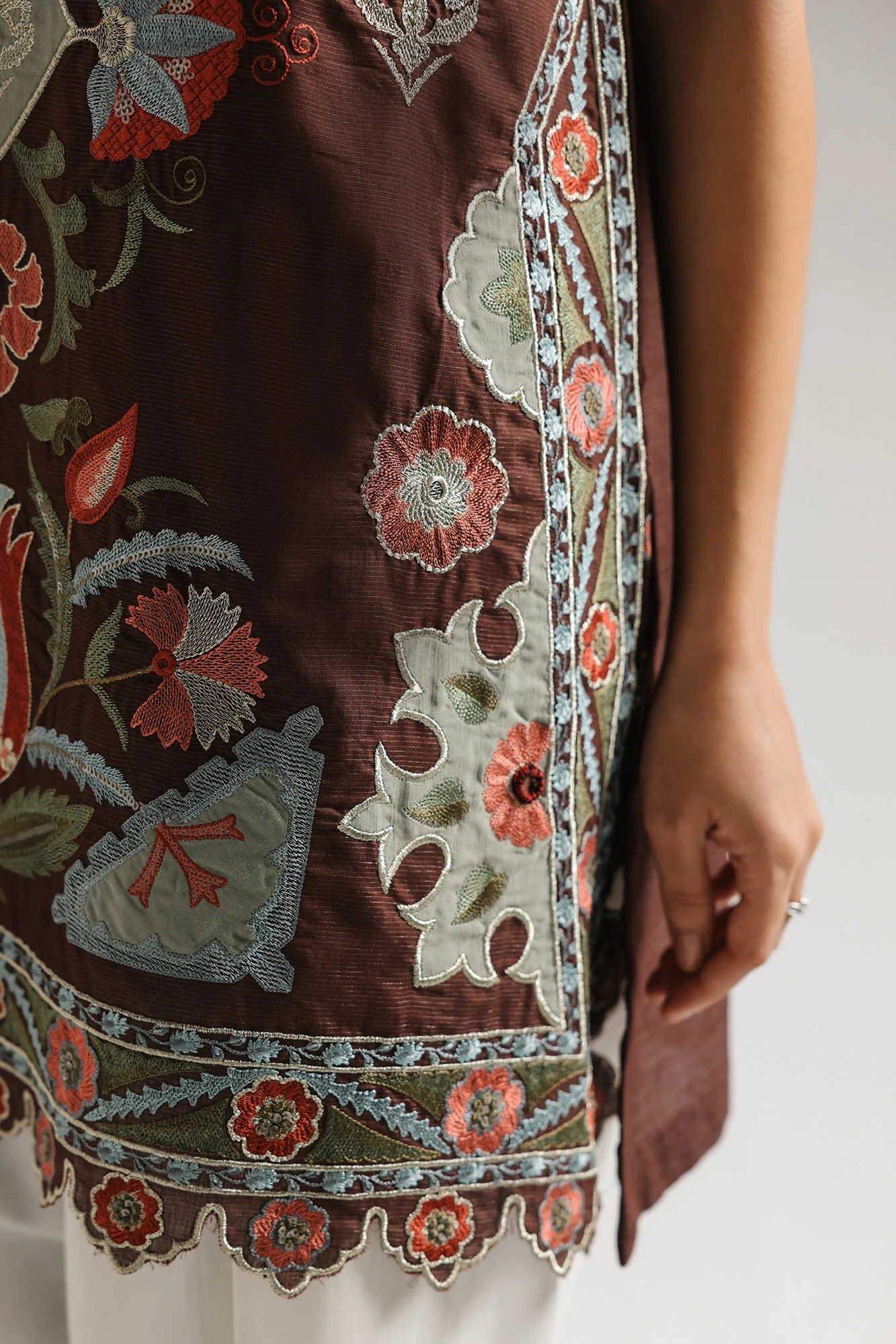 EMBROIDERED SUIT (E4129/103/801) - Image 7