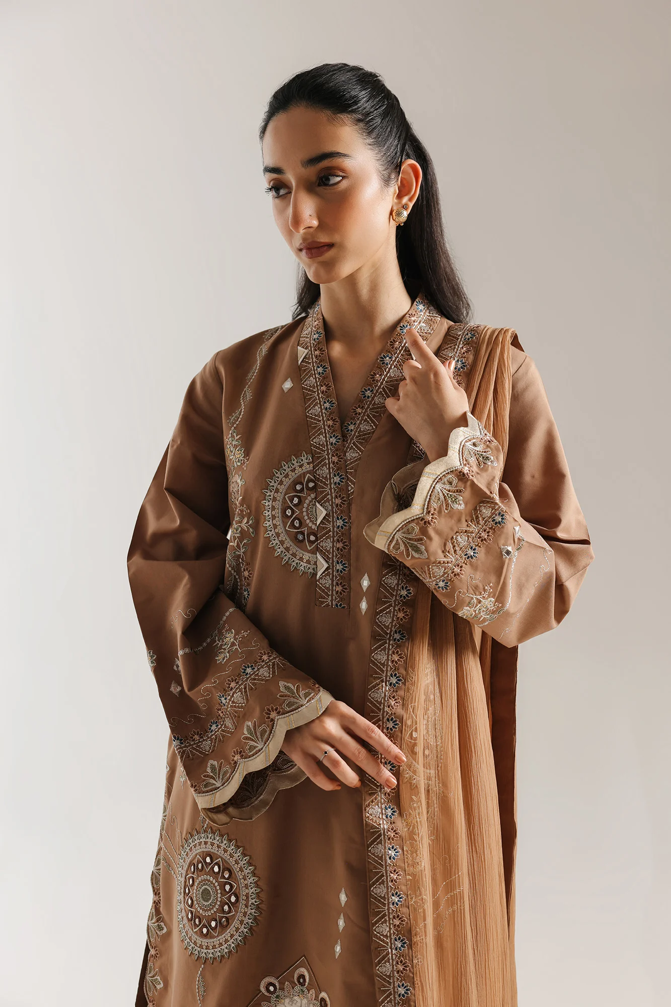 EMBROIDERED SUIT (E4136/103/806) - Image 4