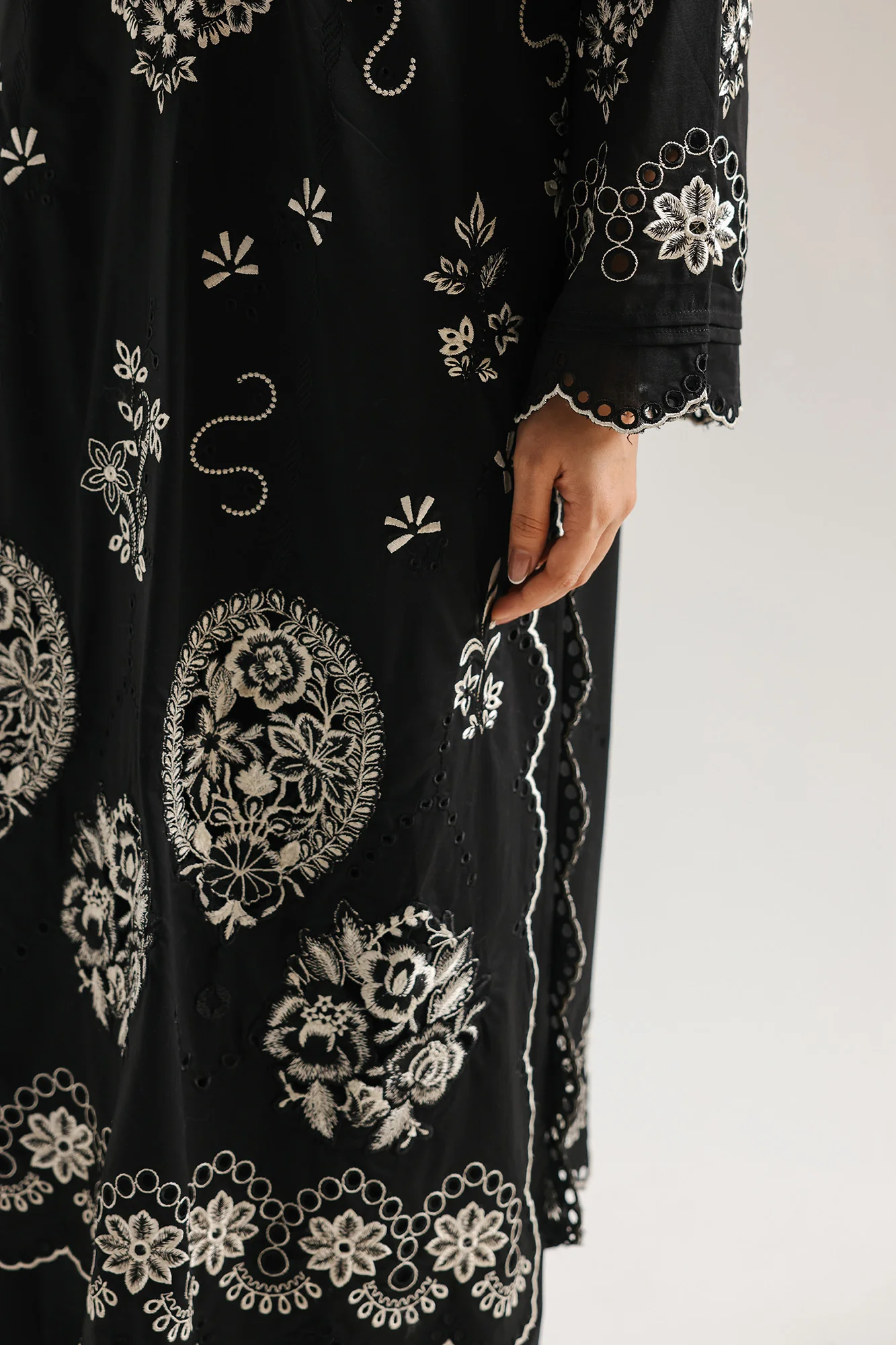 EMBROIDERED SUIT (E4213/103/902) - Image 5