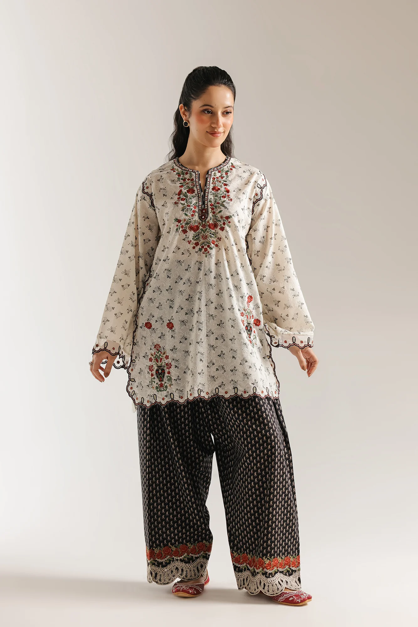 EMBROIDERED SUIT (E4257/103/006) - Image 2