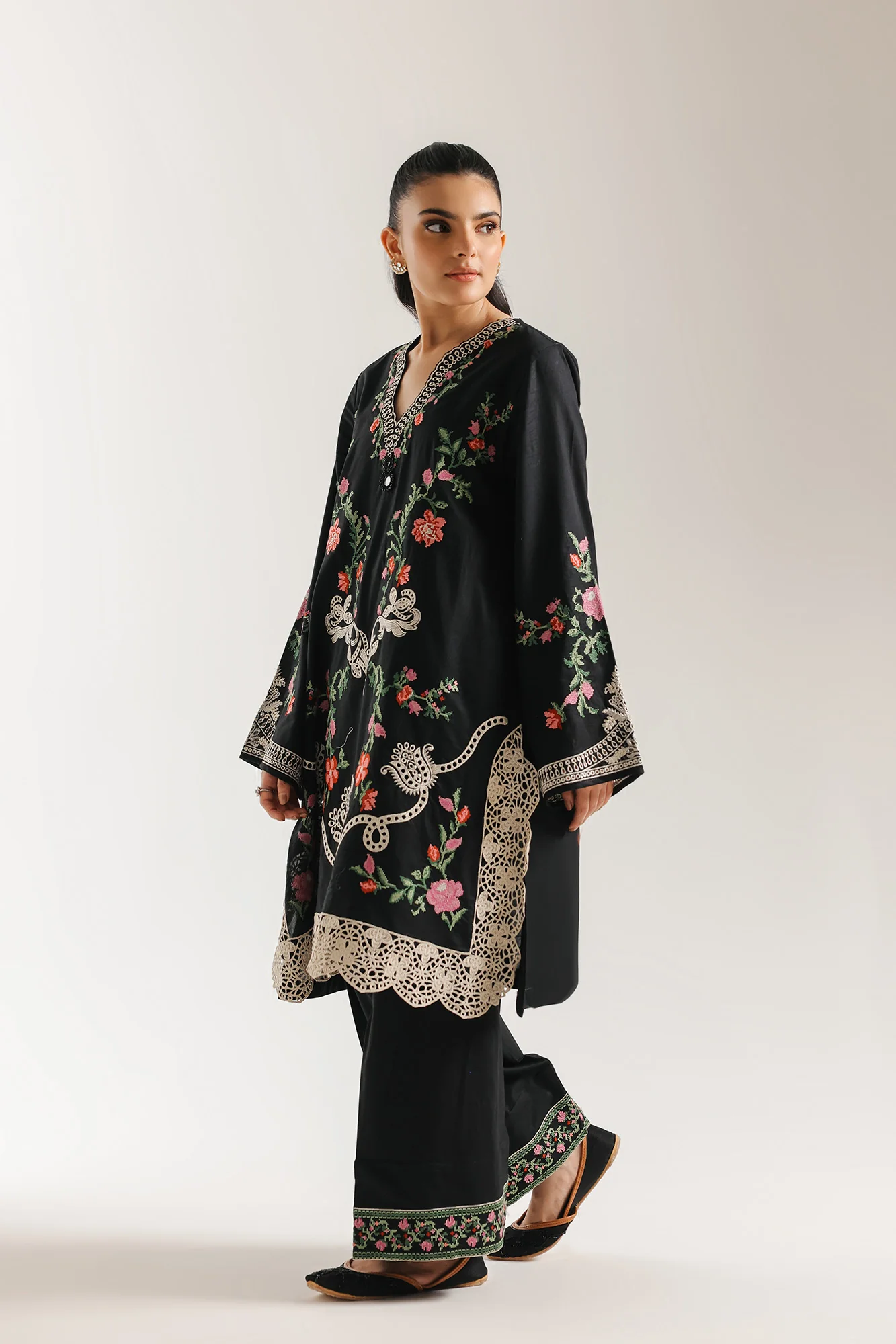 EMBROIDERED SUIT (E4303/103/901) - Image 3