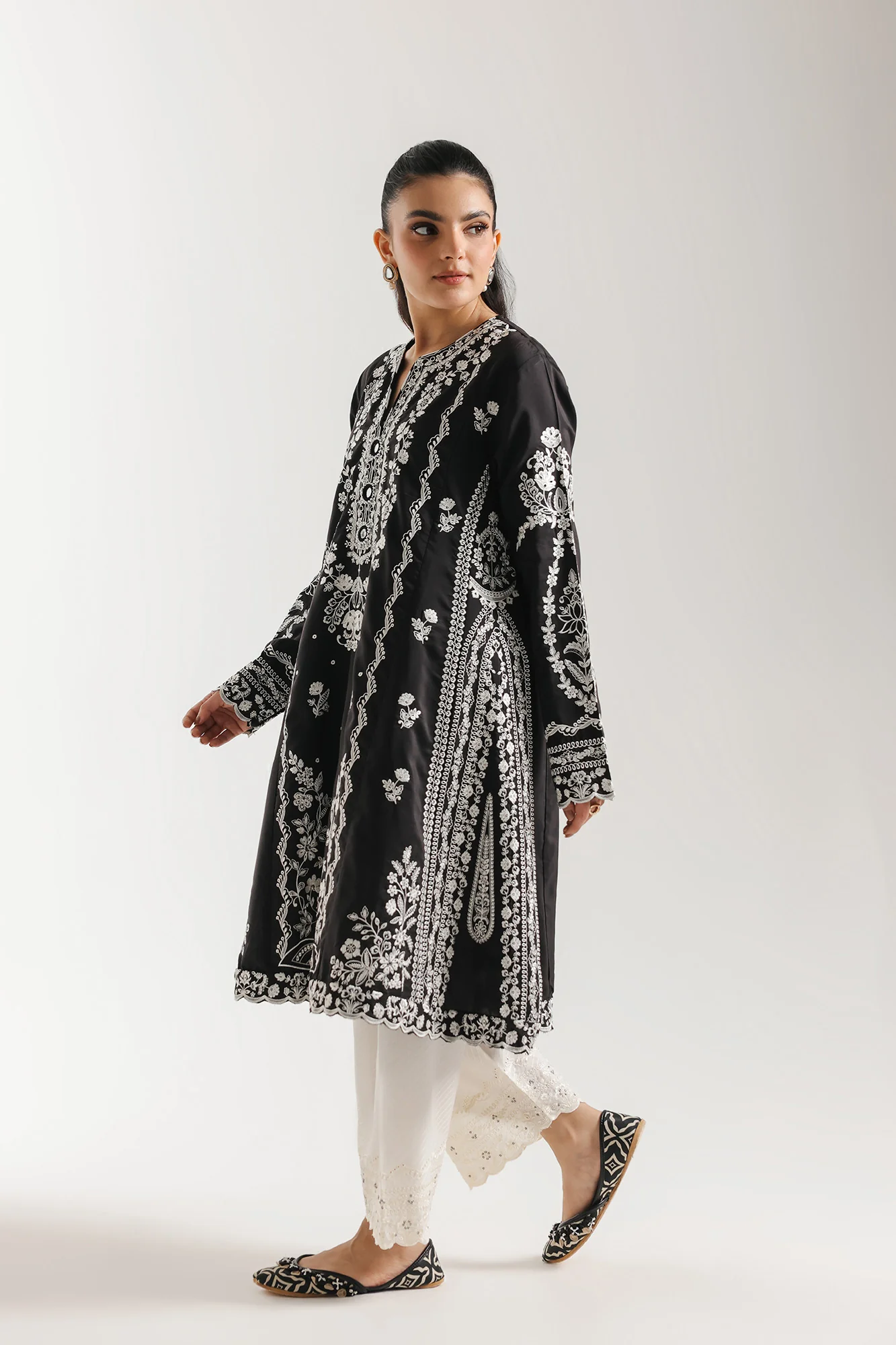 EMBROIDERED SUIT (E4333/103/901) - Image 3