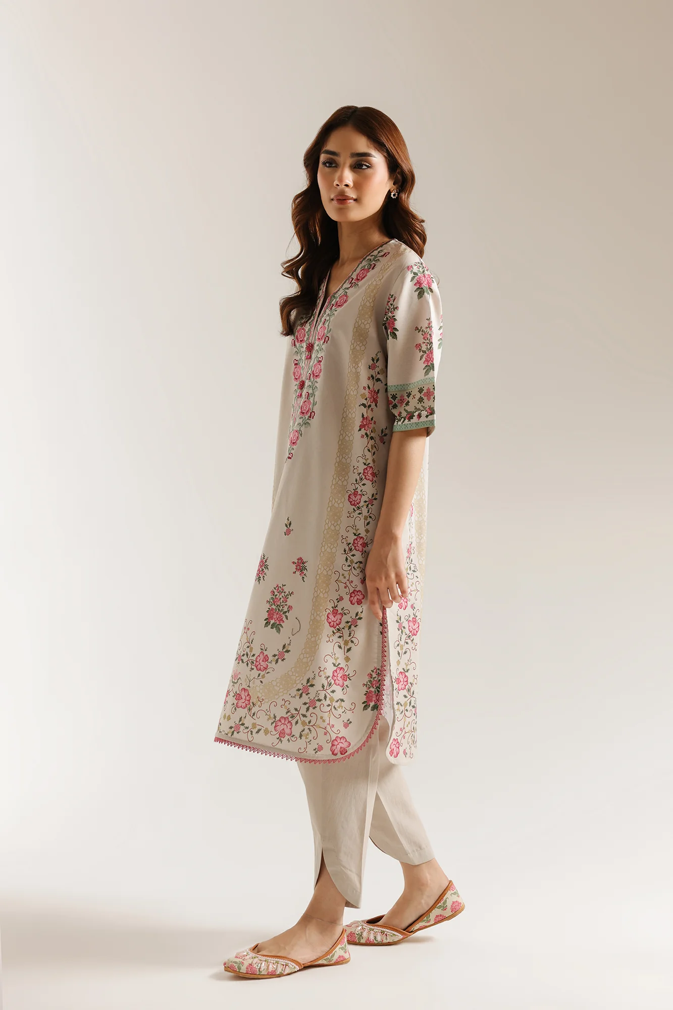 EMBROIDERED SUIT (E1015/203/524) - Image 3