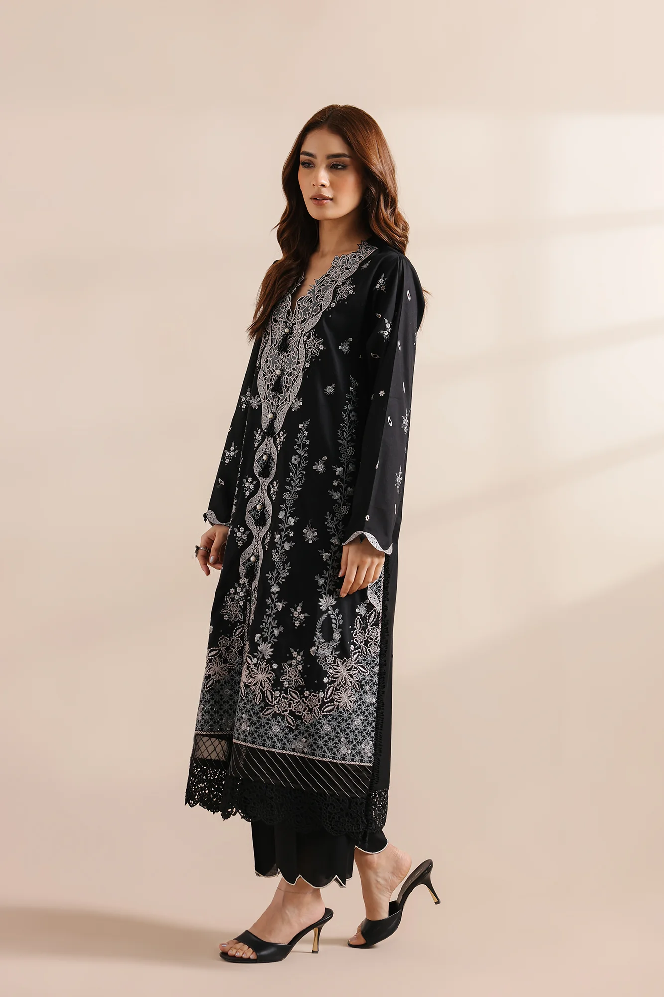 EMBROIDERED SUIT (E0940/203/902) - Image 3