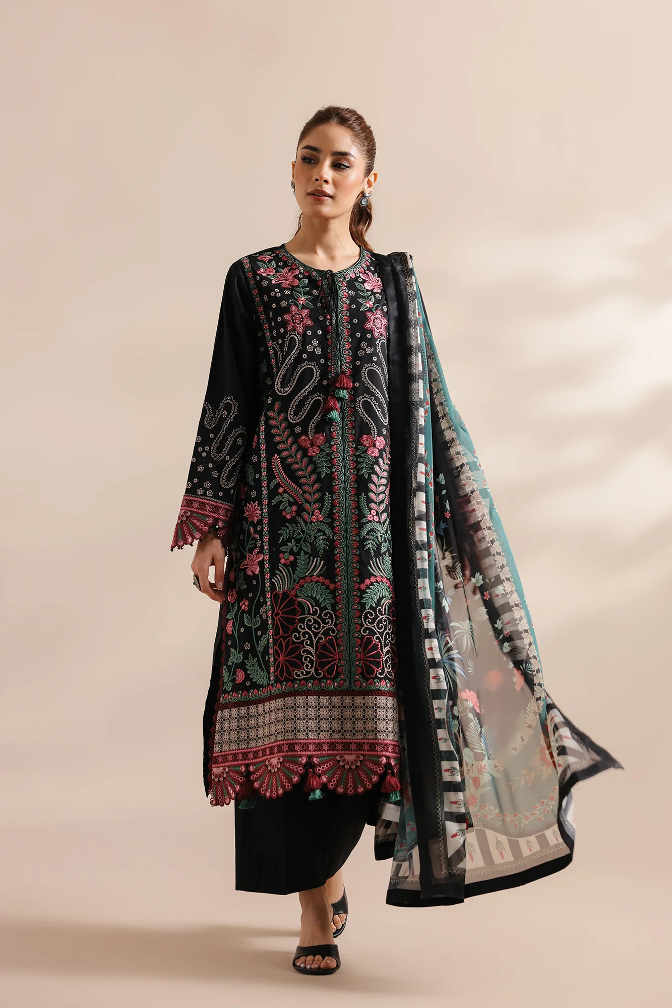EMBROIDERED SUIT (E0956/203/902) - Image 2