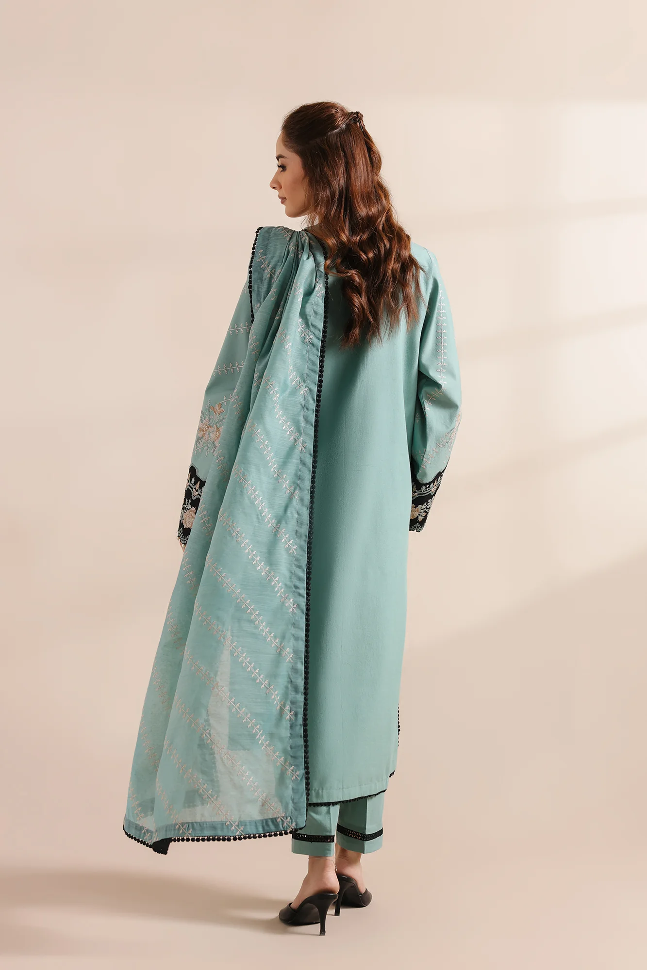 EMBROIDERED SUIT (E0957/203/718) - Image 4