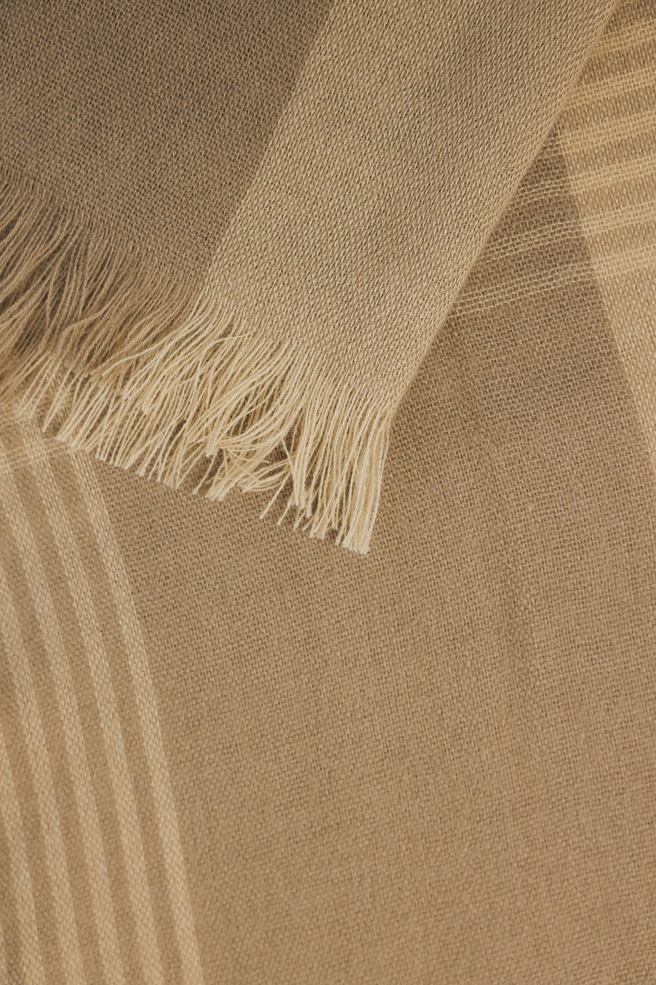 SHAWL (E0325/111/113) - Image 4